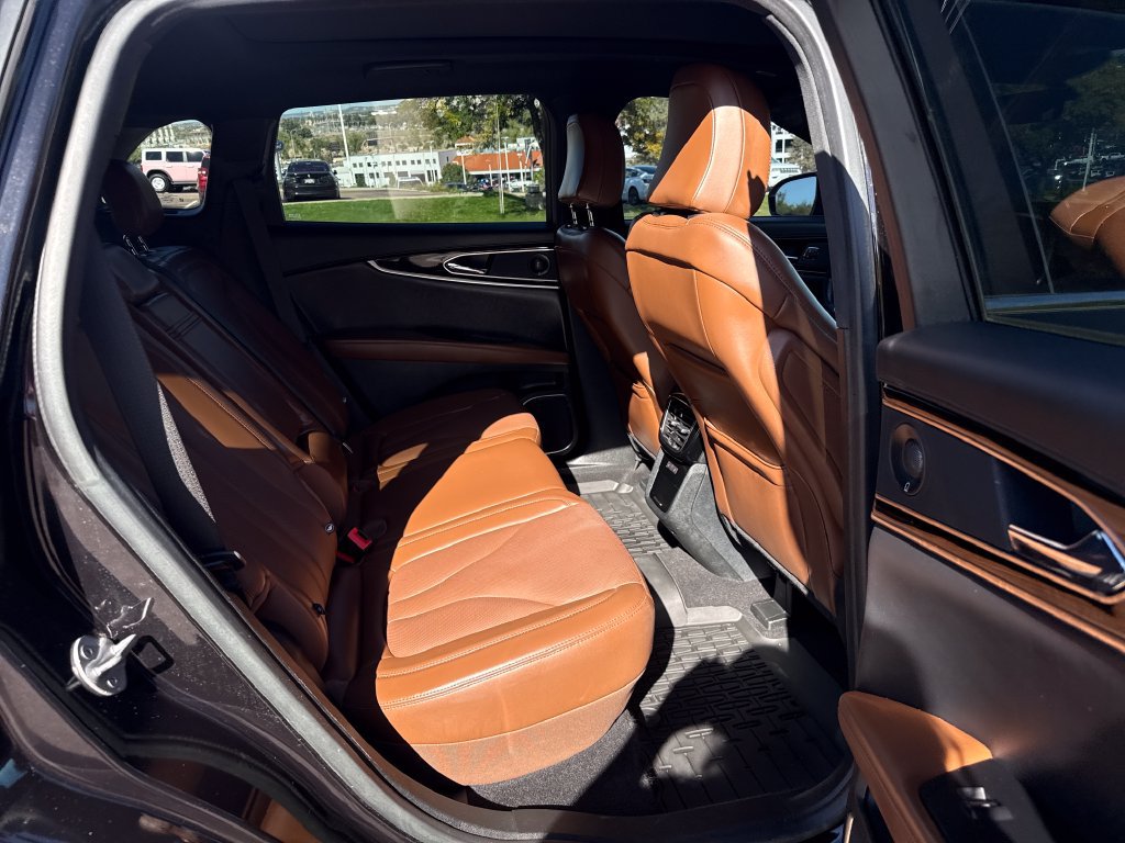 Used 2022 Lincoln Nautilus Reserve w/ Luxury Package AWD/4WD image 26