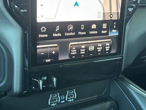 New 2026 RAM 3500 Laramie AWD/4WD image 19
