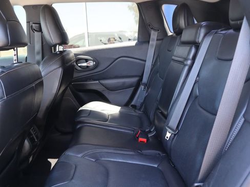 Used 2014 Jeep Cherokee Limited w/ Luxury Group AWD/4WD image 11