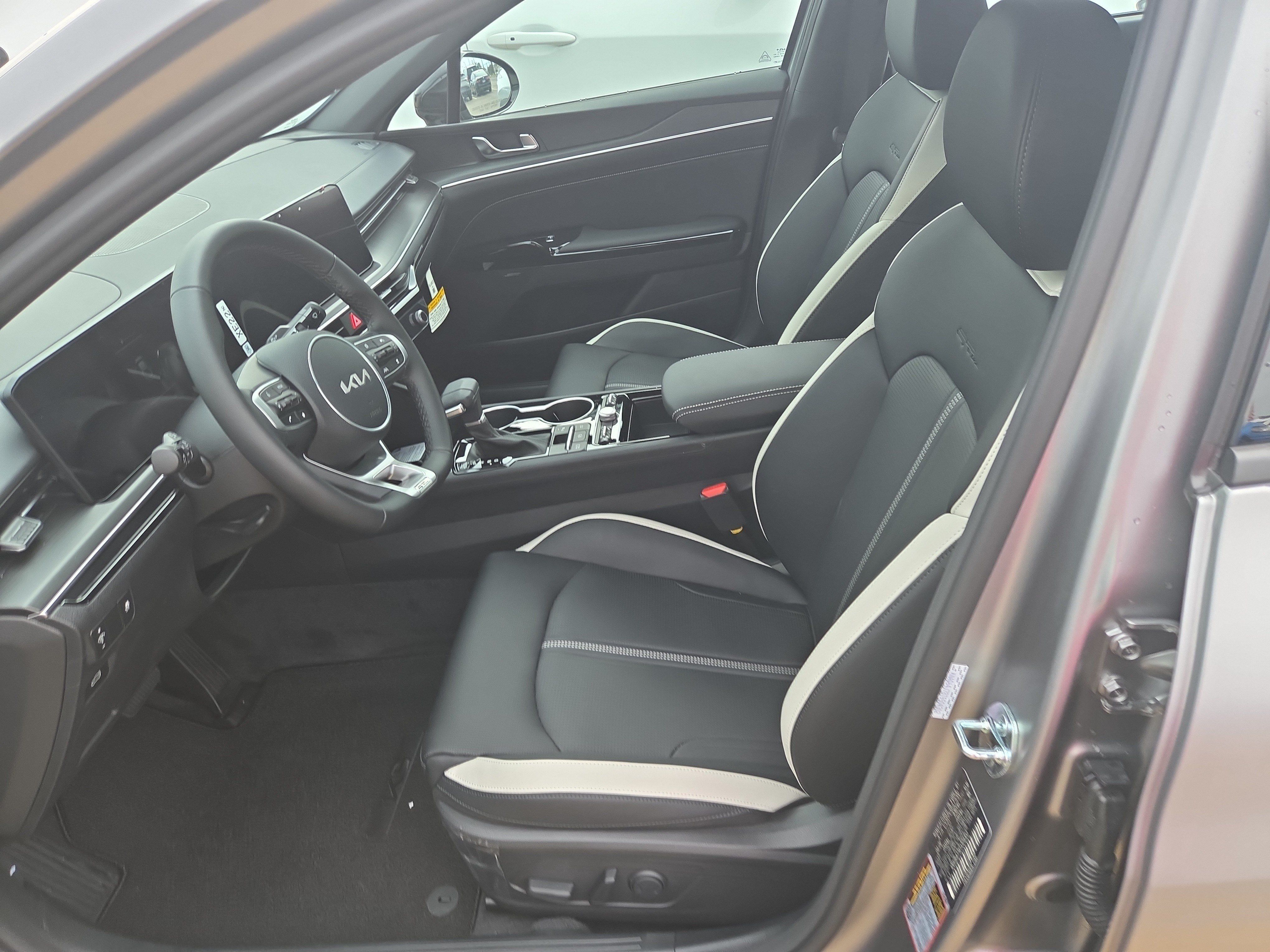 New 2026 Kia K5 GT-Line w/ GT-Line Premium Package FWD image 4