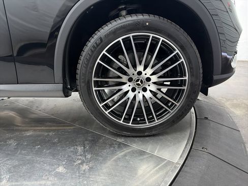 Used 2026 Mercedes-Benz GLC 300 image 8