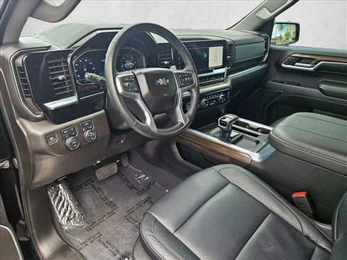 Used 2024 Chevrolet Silverado 1500 RST AWD/4WD image 10