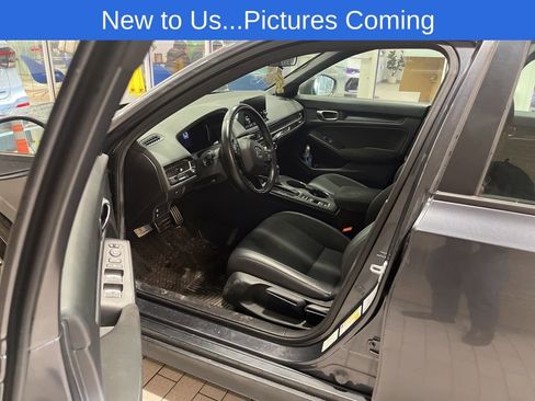 Used 2024 Honda Civic Sport image 3