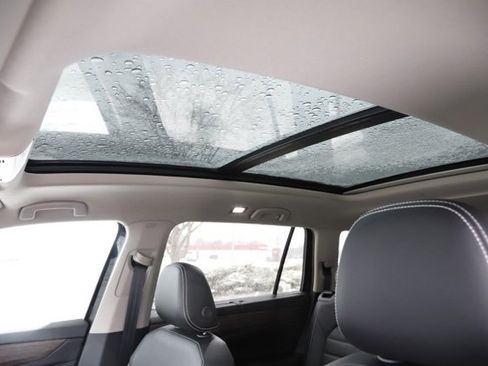 Used 2024 Volkswagen Atlas SEL image 14