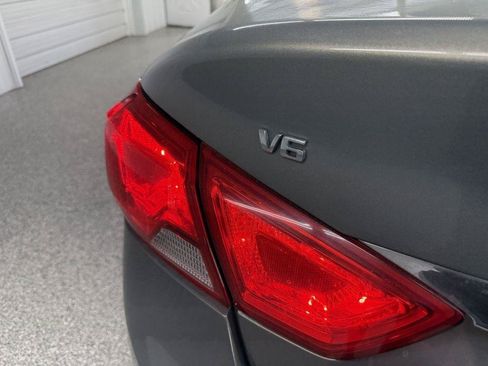 Used 2019 Chevrolet Impala Premier FWD image 8
