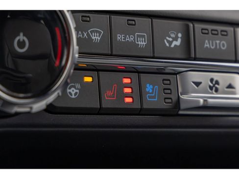 Used 2024 Ford F150 Lariat w/ FX4 Off-Road Package image 27