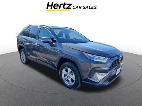 Used 2025 Toyota RAV4 XLE image 1