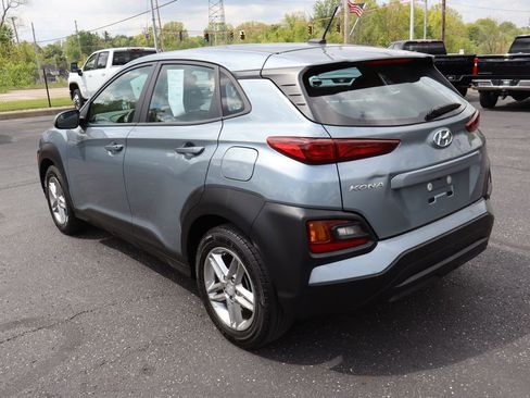 Used 2019 Hyundai Kona SE w/ Cargo Package FWD image 3