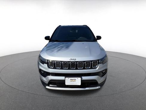 Used 2025 Jeep Compass Limited AWD/4WD image 4