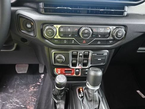 New 2026 Jeep Gladiator Sport AWD/4WD image 21