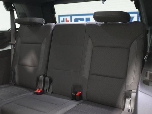 Used 2025 Chevrolet Tahoe LS RWD image 35