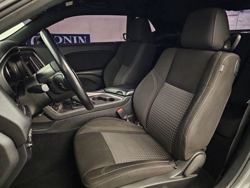 Used 2021 Dodge Challenger SXT image 14