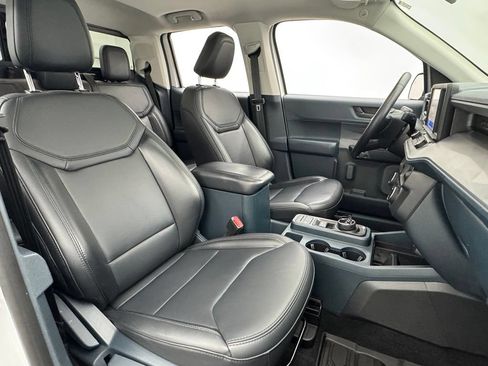 Used 2024 Ford Maverick Lariat w/ Black Appearance Package FWD image 31