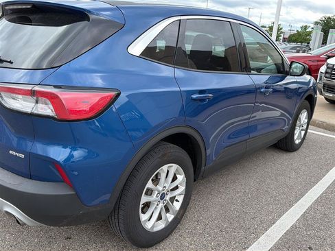 Used 2022 Ford Escape SE AWD/4WD image 2