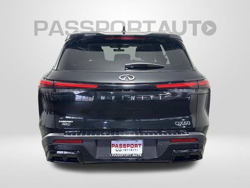 Certified 2023 INFINITI QX60 Luxe w/ Performance Audio Package image 3