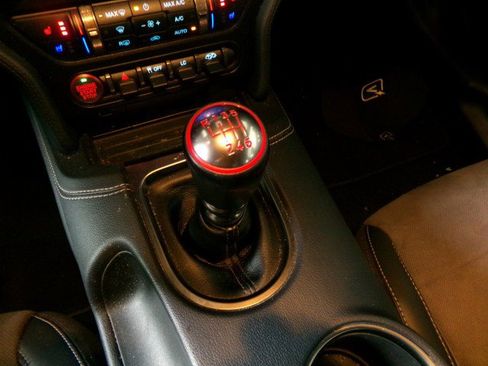 Used 2020 Ford Mustang Shelby GT350 w/ Technology Package image 22