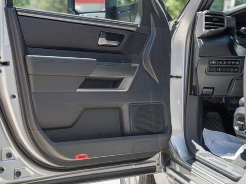 New 2026 Toyota Tundra SR5 AWD/4WD image 38