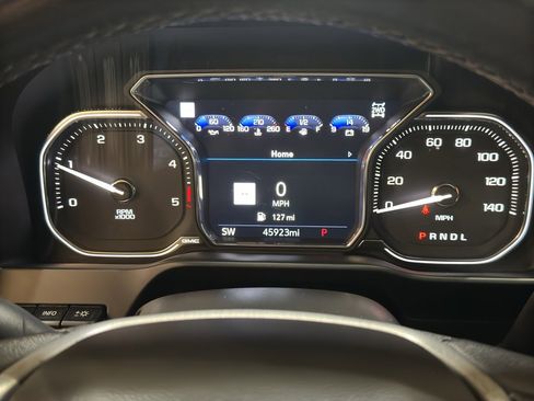 Used 2022 GMC Sierra 3500 Denali w/ Denali Ultimate Package image 33