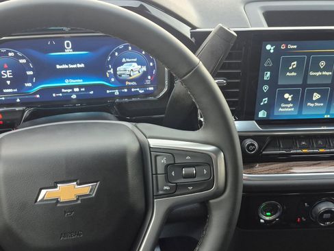 Used 2024 Chevrolet Silverado 1500 LT image 8