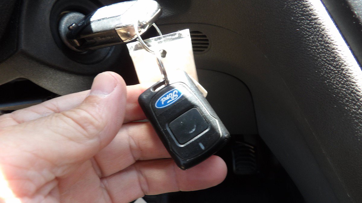 Used 2022 Ford Transit 250 Medium Roof AWD image 22