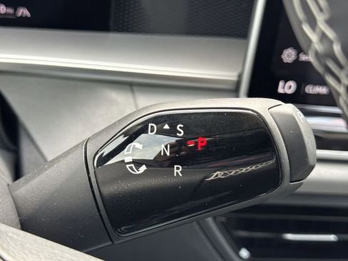 New 2026 Volkswagen Tiguan SE AWD/4WD image 15