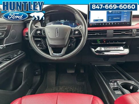 Used 2023 Lincoln Corsair Reserve w/ Jet Appearance Package image 15