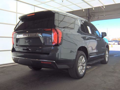 Used 2021 GMC Yukon SLT w/ SLT Luxury Package image 6