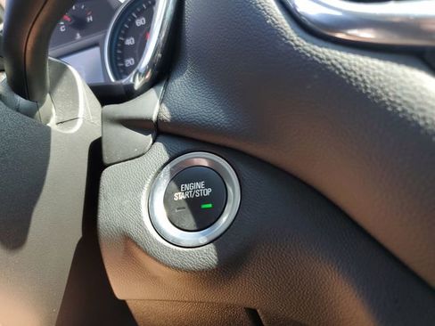 Used 2023 Chevrolet Equinox LT FWD image 19