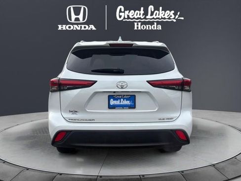 Used 2022 Toyota Highlander XLE image 5