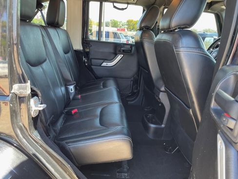 Used 2014 Jeep Wrangler Unlimited Sahara w/ Max Tow Package image 16