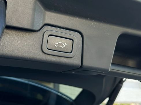 Used 2019 Land Rover Range Rover Evoque AWD/4WD image 20