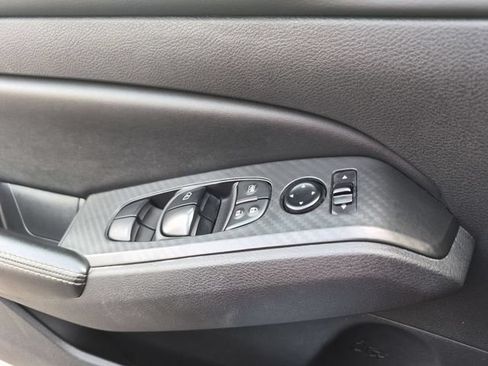 Used 2024 Nissan Altima 2.5 SV FWD image 16