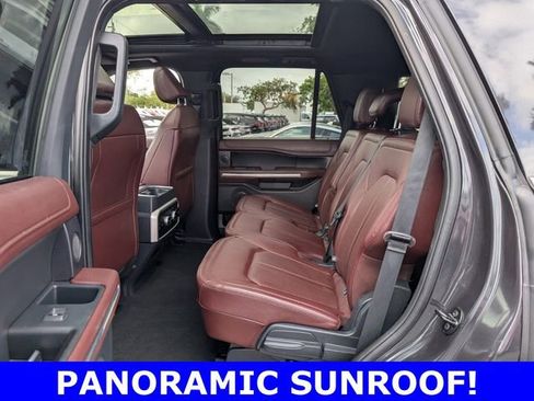 Used 2024 Ford Expedition Limited image 6