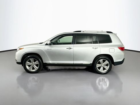 Used 2013 Toyota Highlander Limited AWD/4WD image 4