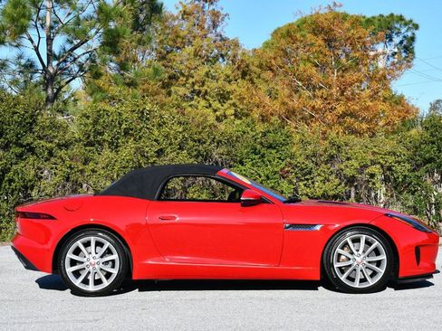 Used 2019 Jaguar F-TYPE Convertible image 41