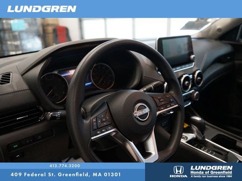 Used 2024 Nissan Sentra SV FWD image 12