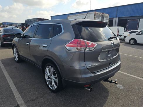 Used 2015 Nissan Rogue S FWD image 6