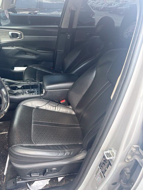 Used 2023 Kia Sorento EX FWD image 5