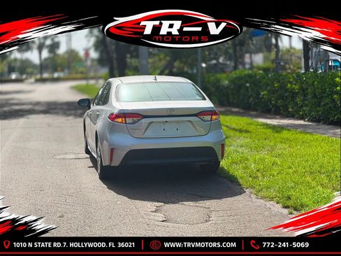 Used 2026 Toyota Corolla LE FWD image 9