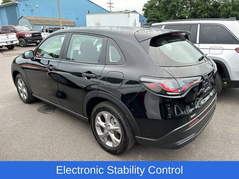 Used 2025 Honda HR-V LX image 5