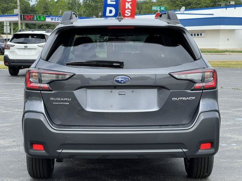 Used 2023 Subaru Outback Premium AWD/4WD image 38