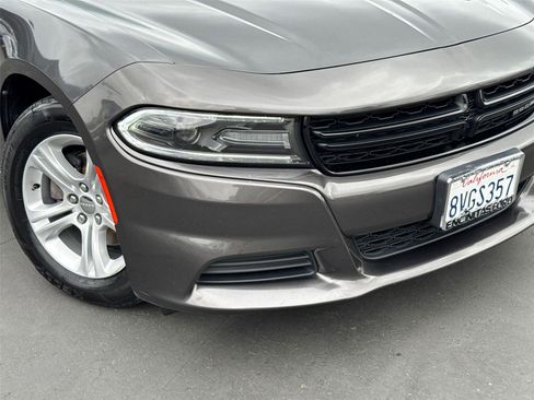 Used 2019 Dodge Charger SXT w/ Leather Interior Group image 3