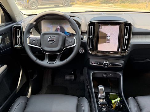 New 2026 Volvo XC40 B5 Plus w/ Climate Package AWD/4WD image 11