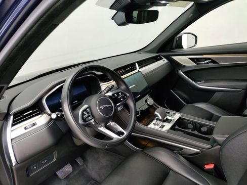 Used 2024 Jaguar F-PACE R-Dynamic S image 13