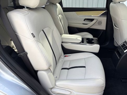 Certified 2025 MAZDA CX-90 3.3 Turbo S w/ Premium Plus image 38