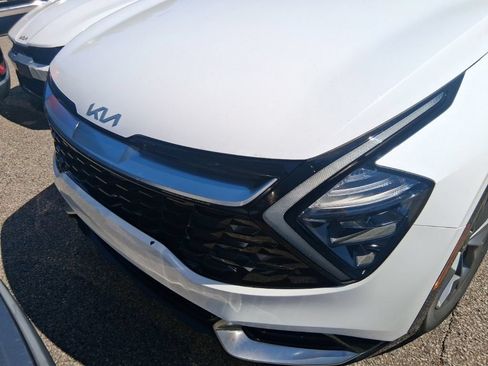 Certified 2023 Kia Sportage SX AWD/4WD image 16