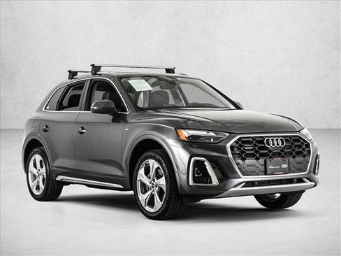 Certified 2025 Audi Q5 2.0T Premium Plus w/ Premium Plus Package AWD/4WD image 3