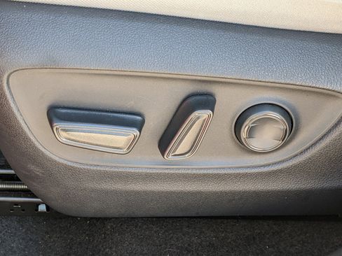 Used 2024 Toyota RAV4 XLE image 19