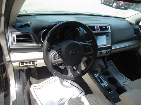 Used 2016 Subaru Outback 2.5i Premium AWD/4WD image 17