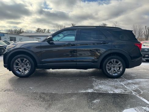 New 2026 Ford Explorer Active w/ Active Comfort Package image 8
